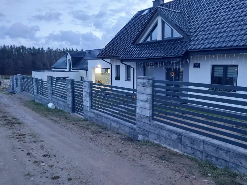 Zdjęcie - nowoczesny płot palisadowy